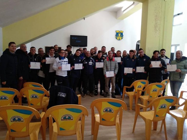Settore Giovanile Juve Stabia, il responsabile Mainolfi al corso Uefa per una lezione