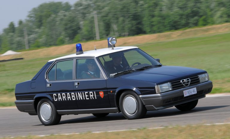 Alfa 90: modello di transizione col vero cuore Alfa Romeo