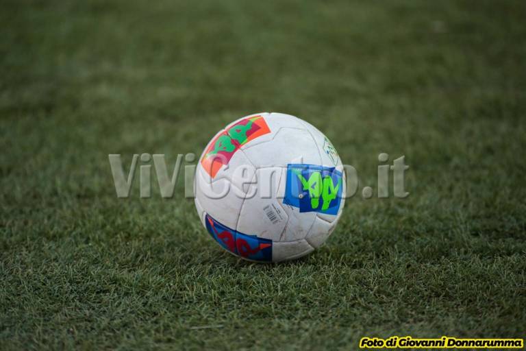 Serie B, quattro partite si disputeranno a porte chiuse