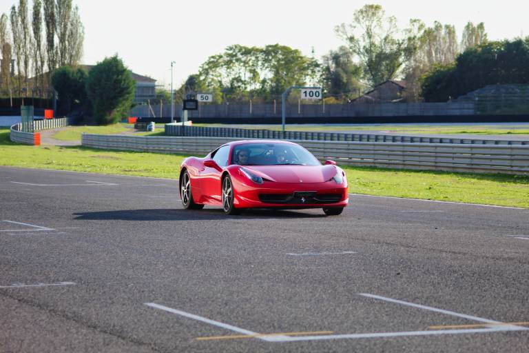 Sarno – Natale 2019, ecco l’idea regalo per gli amanti delle supercar