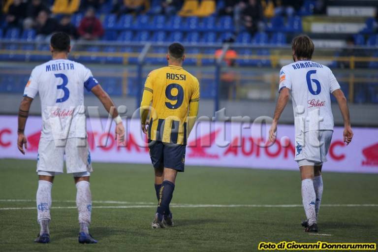 Juve Stabia, Rossi lascia la Vespe e passa alla Viterbese