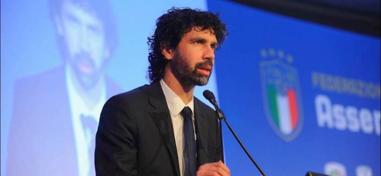 Tommasi: “Situazione grave, non si deve giocare”