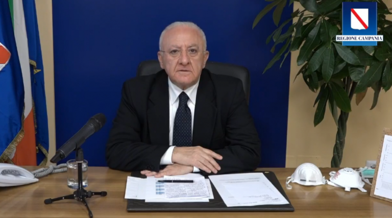 Campania, De Luca: “Possibile riapertura delle scuole fino alla prima media”