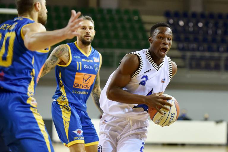 Givova Scafati, ottimo esordio in campionato con Stella Azzurra