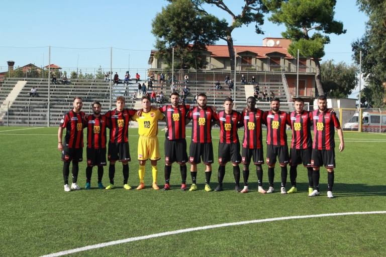 Altamura-Sorrento 0 a 2: i pugliesi giocano, i rossoneri vincono
