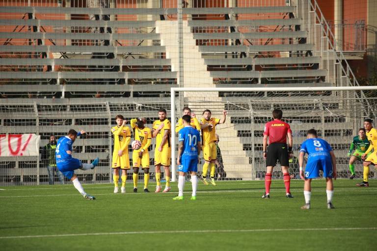 Sorrento, è buio totale: un ottimo Portici espugna lo stadio Italia per 0 a 3
