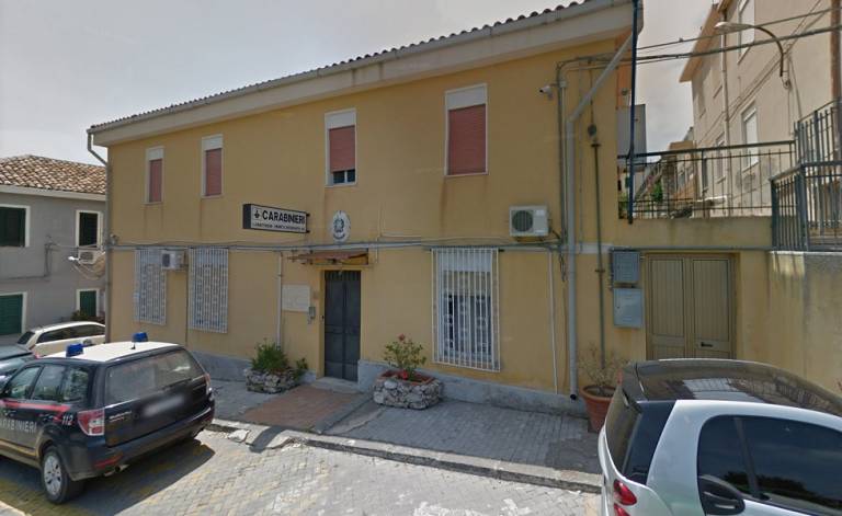 Forza d’Agrò (ME) incendiata l’auto del comandante dei Carabinieri