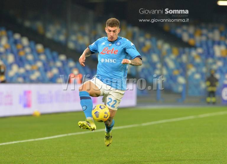 Napoli possibile trattativa con il Barcellona per rinforzare la difesa