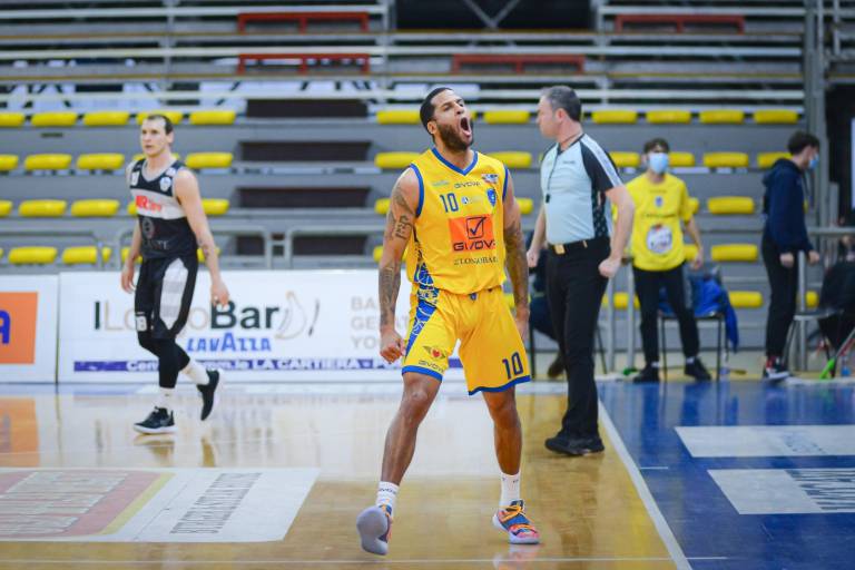 Givova Scafati monumentale. Battuta l’Eurobasket e strappato il pass per la Coppa Italia