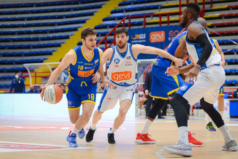 Givova Scafati KO: il derby campano va di nuovo alla GeVi Napoli