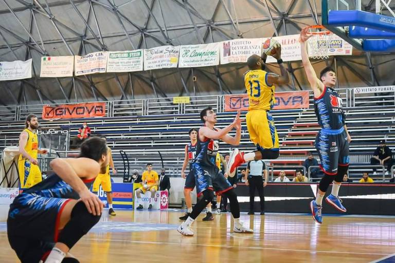 Givova Scafati, vittoria al fotofinish: lotta fino al 40′ con la Top Secret Ferrara