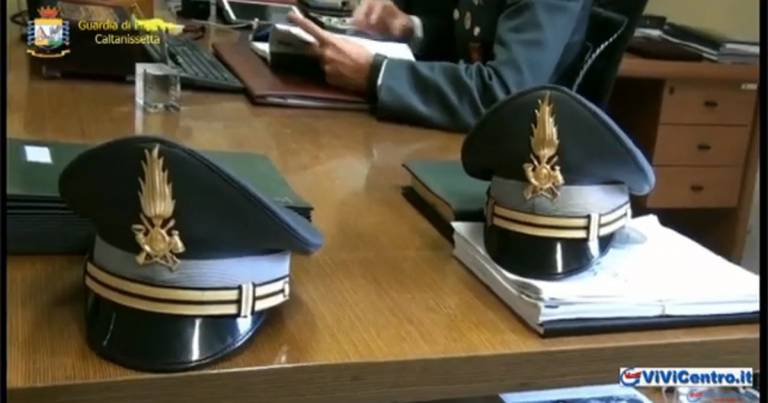 Estorceva i propri dipendenti. Arrestato architetto e sequestrati beni