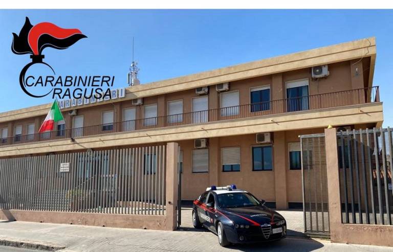 Lite tra vicini finisce nel sangue. Accoltellati due fratelli, uno è grave