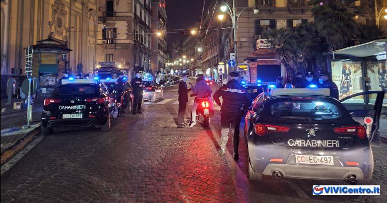 Piazza Dante a NAPOLI: Movida in piena pandemia