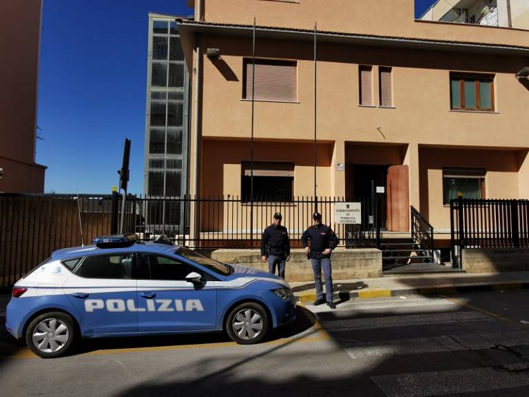 Uomo responsabile di maltrattamenti verso la moglie, arrestato