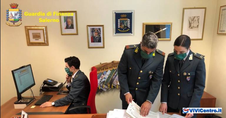 Salerno: Svuota i conti correnti della zia diversamente abile
