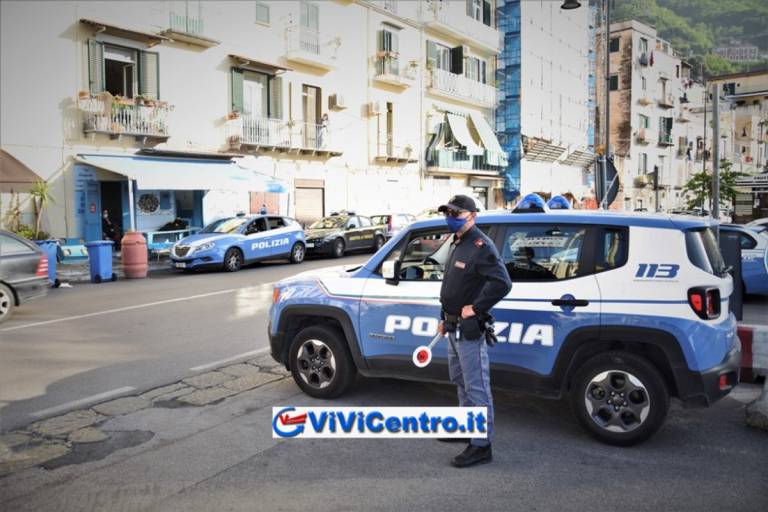 Controlli Polizia a Castellammare di Stabia: si comincia