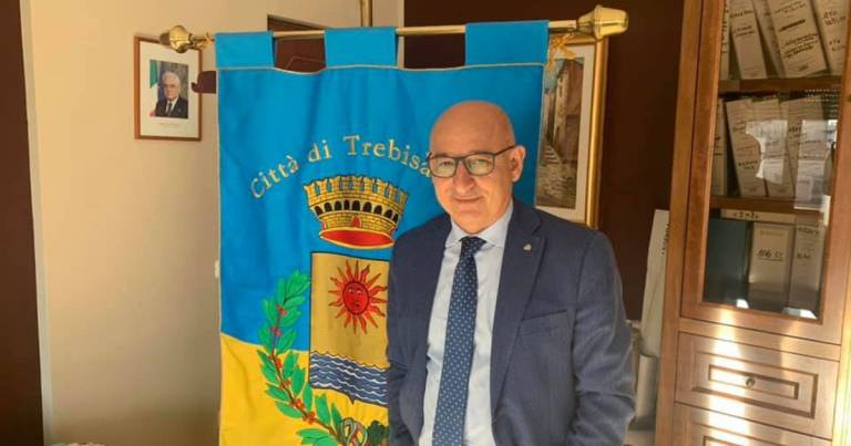 Trebisacce. Multe con servizio fotografico offerto dal Comune