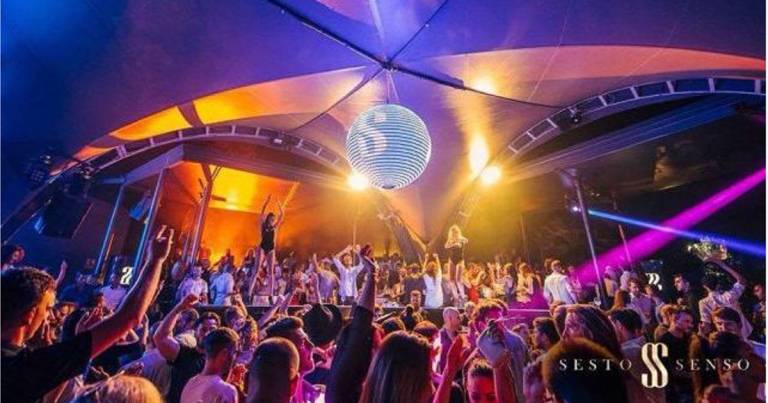 Maxi assembramento nella discoteca Sesto Senso di Lonato (BS): chiusa