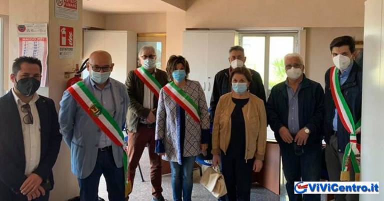 Rivolta pacifica dei Sindaci per la nuova 106. Occupano l’ Anas di Trebisacce