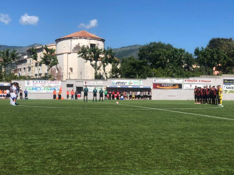 Sorrento-Brindisi 2 a 2: i rossoneri possono festeggiare il punto salvezza