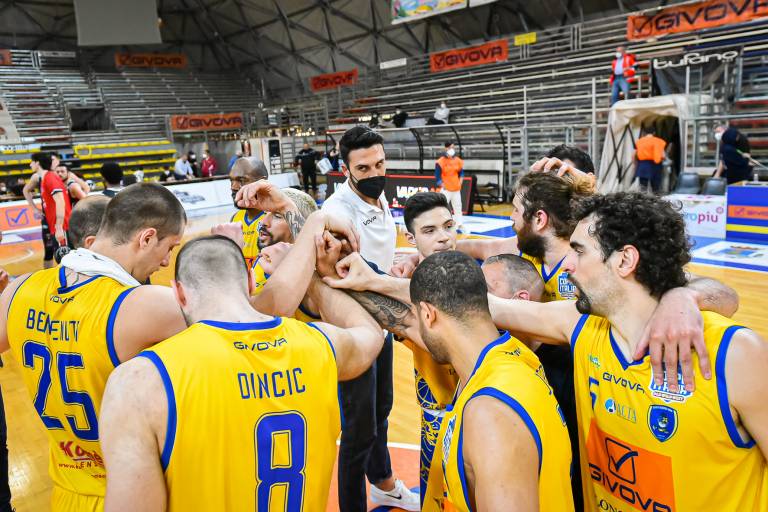 Givova Scafati, finalmente la vittoria: grande prova di forza contro Tortona