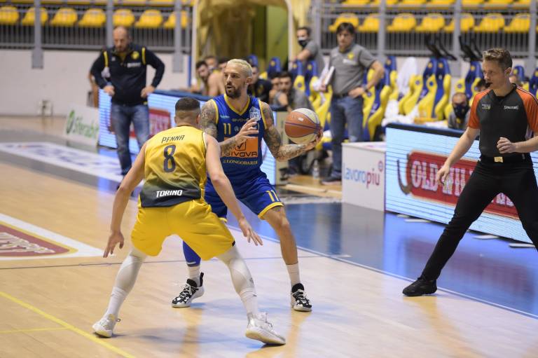 Givova Scafati vittoriosa all’overtime: battuta a domicilio Torino per 89-95