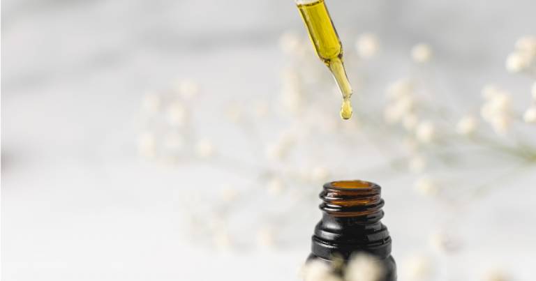 I benefici del CBD: così il cannabidiolo aiuta a star bene
