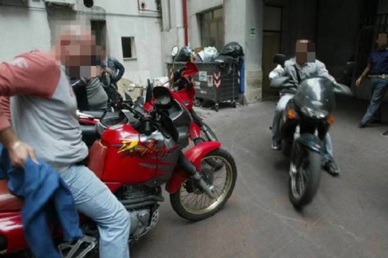 Brutale aggressione ai danni di due rumeni. Arrestati padre e figli palermitani