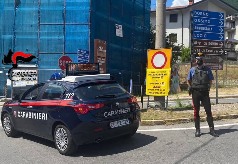 Malegno (Bs) – Ubriaco investe motociclo e si dà alla fuga.