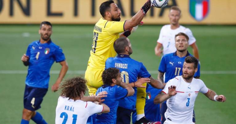 Donnarumma, legato e rapinato in casa: notte da incubo