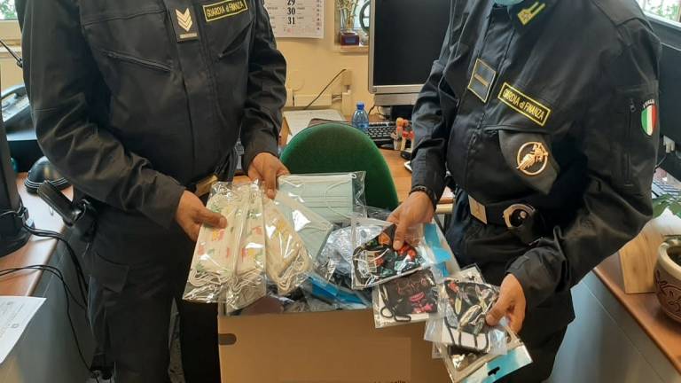 Oltre 700 mascherine di protezione individuali non sicure sequestrate
