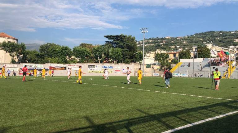 Sorrento-Real Aversa 3 a 3: un pareggio pirotecnico chiude la stagione