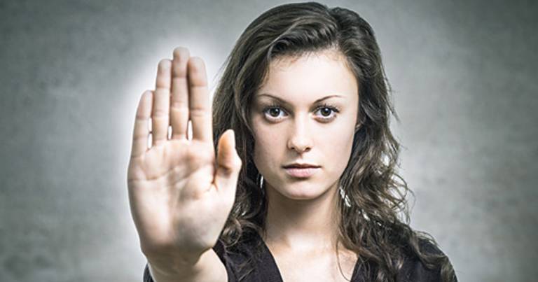 Aumentata la violenza contro le donne: le richieste di aiuto