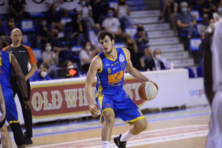 Givova Scafati a fasi alterne, Udine vince la prima sfida della semifinale