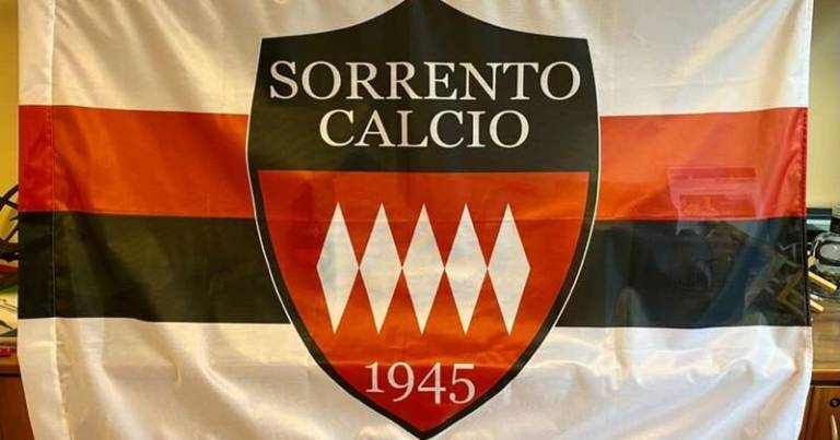 Sorrento Calcio, cresce il pacchetto “under”: ecco due nuovi centrocampisti