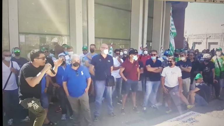 Milazzo –  Operai metalmeccanici dell’indotto Ram e A2A in sciopero 