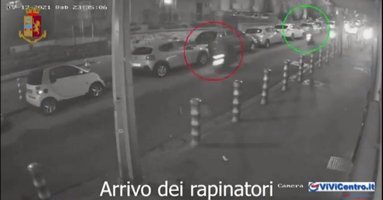Polizia: eseguiti due decreti di fermo emessi dalla Procura