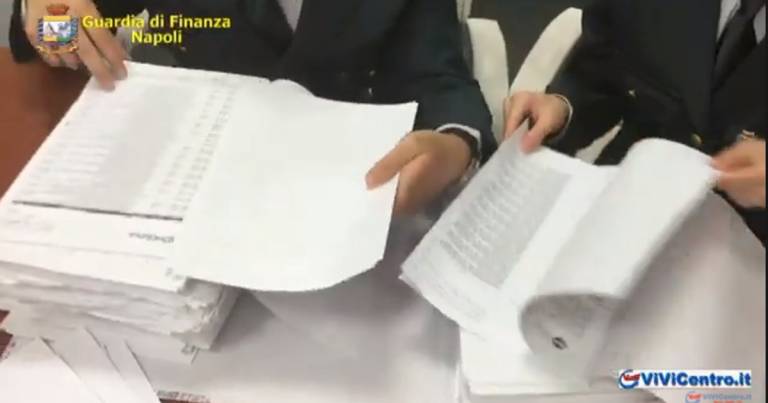 Napoli: GdF sequestra beni al “colletto bianco” del Clan Mallardo