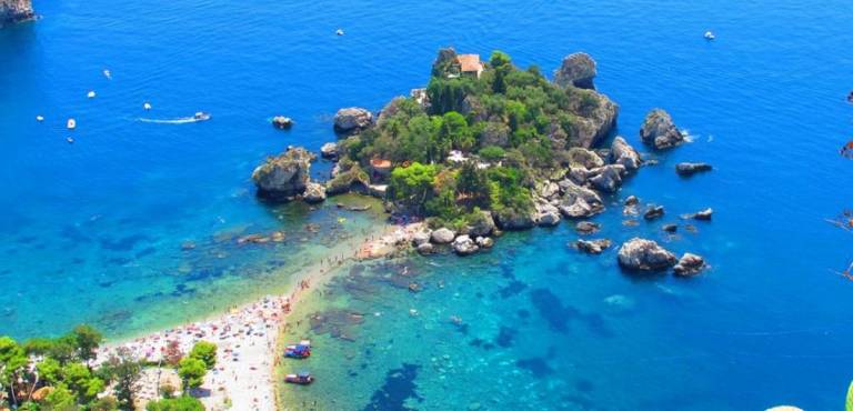 Taormina – L’incantevole Isola Bella torna fruibile al pubblico