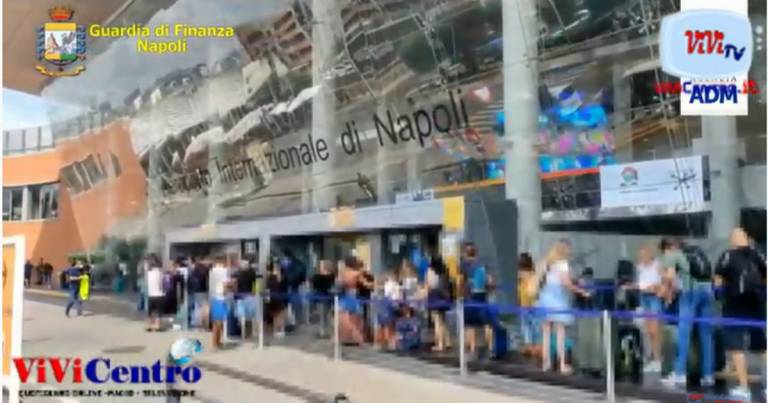 Capodichino Arrestato un “ovulatore” e sequestrati 1,5 kg di cocaina