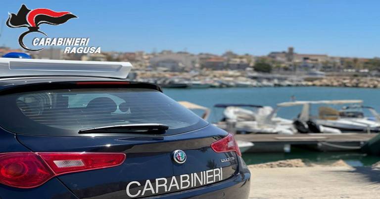 Furti in spiaggia, arrestati due stranieri