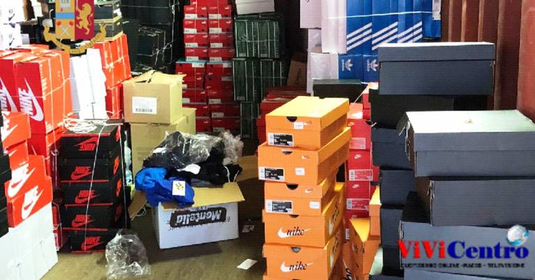 Via F.Imparato: rubano capi d’abbigliamento. 1 arrestato e 1 denunciato