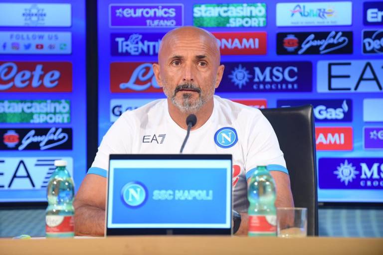 Spalletti:  “Domani ci saranno dei cambi. Lozano sta bene, è nel posto giusto”