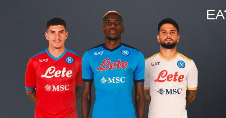 Napoli, presentate le nuove maglie Giorgio Armani