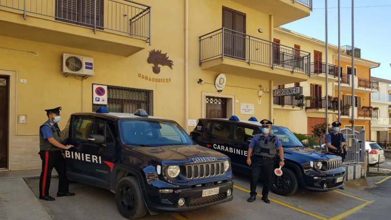 Truffa dello specchietto in danno di anziano: arrestato siracusano