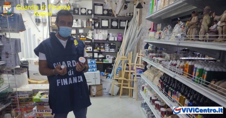 Napoli: ancora sequestri della GdF di articoli contraffatti