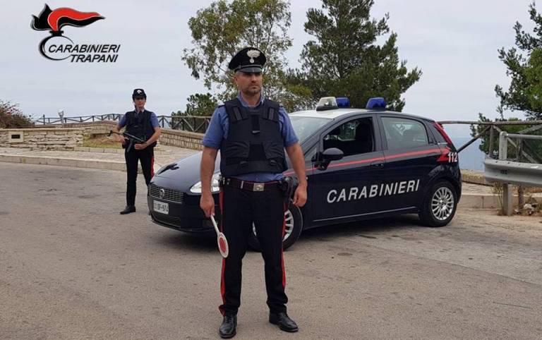 Mamma e figlia positive e in quarantena vanno ad un matrimonio: denunciate