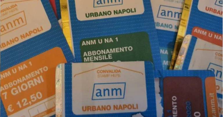 Trasporto gratis per chi ha il green pass; la nuova idea di De Luca