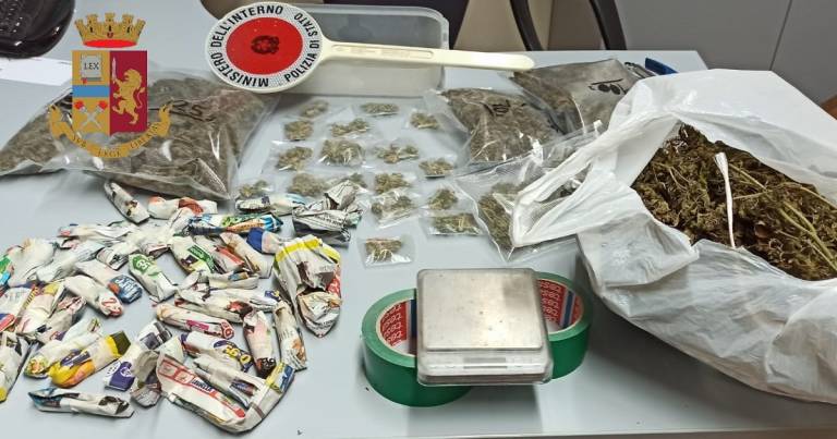 Detenzione di un kg di marijuana: arrestato